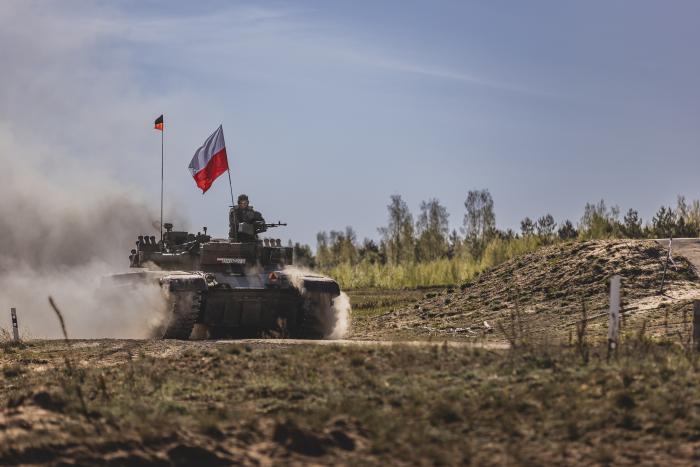 Poļu tankisti ar tanku "PT-91" mācībās "CAT 24"