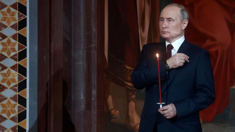 Krievijas diktators Vladimirs Putins Maskavā Lieldienu dievkalpojuma laikā