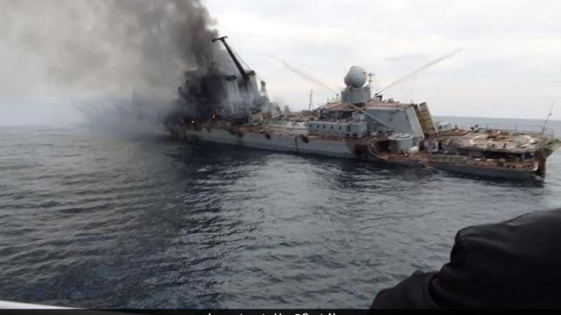 Grimstošs Krievijas Melnās jūras flotes raķešu kreiseri "Moskva"