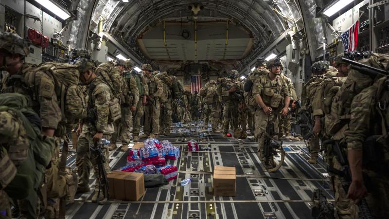 ASV Gaisa spēki pamet Afganistānu