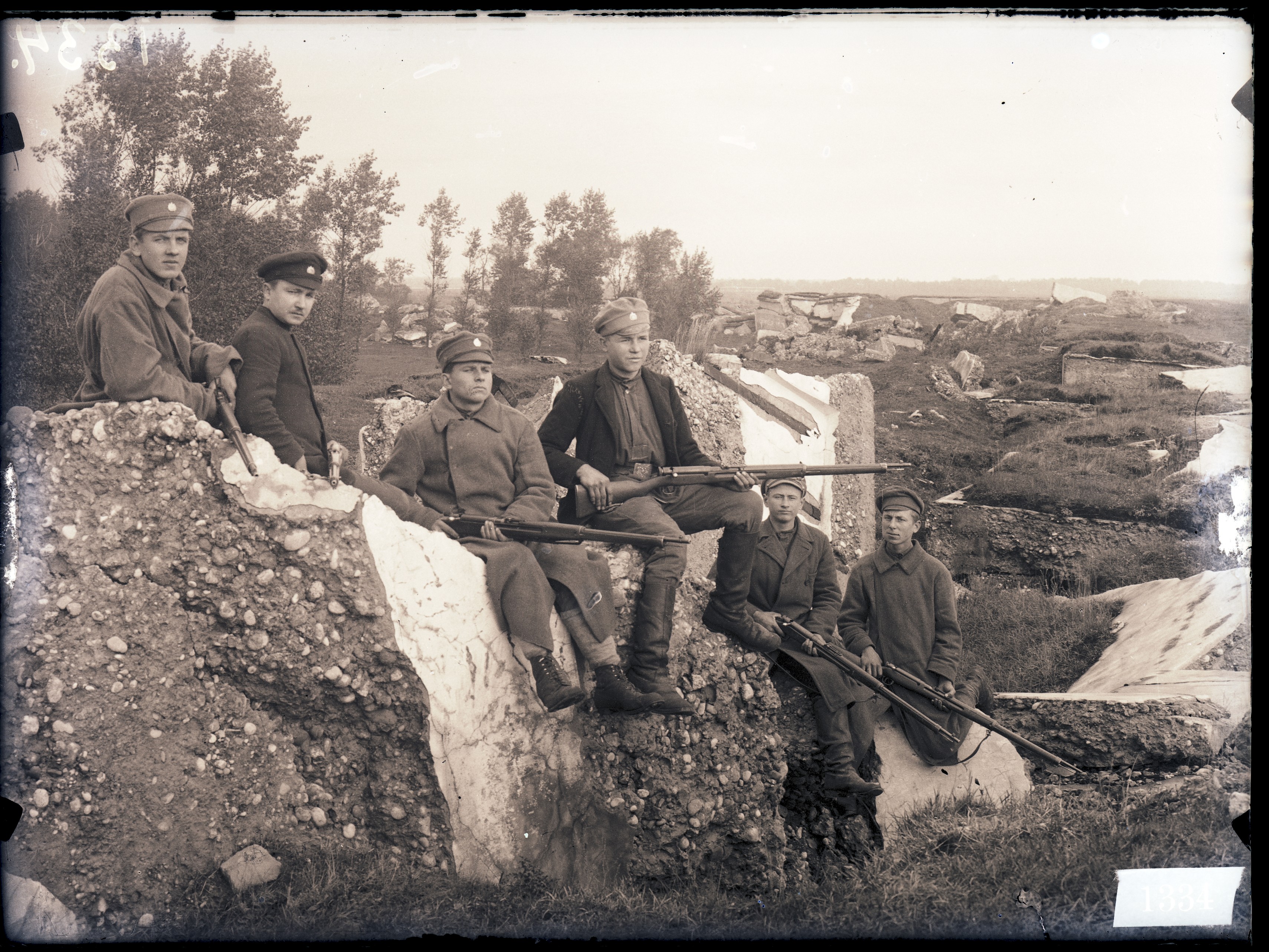 Liepājas garnizona karavīri Kara ostas fortos 1919. gada rudenī