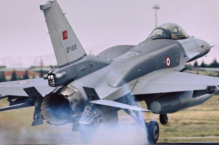 Turcijas gaisa spēku iznīcinātājs F-16/ Turkish Air Force