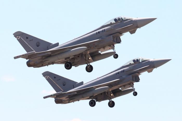 Spānijas Gaisa spēku iznīcinātāji "Eurofighter"