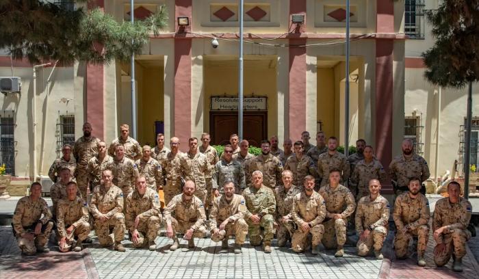 Igaunijas karoga nolaišana Afganistānā/ U.S. Army SGT Jeffery Harris