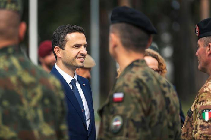 Slovēnijas aizsardzības ministrs