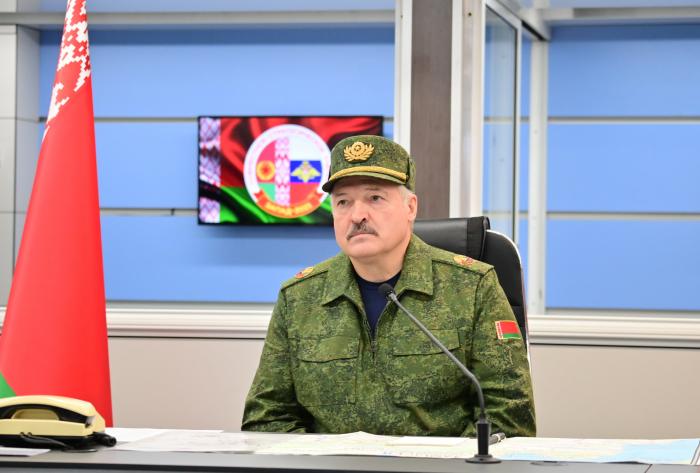 Baltkrievijas pašpasludinātais līderis Aleksandrs Lukašenko piedalās mācībās "Zapad 2021"