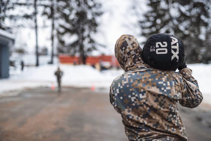 Instruktoru kursa kandidātu atlases process NBS Cēsu instruktoru skolā/srž. Ēriks Kukutis/ Aizsardzības ministrija