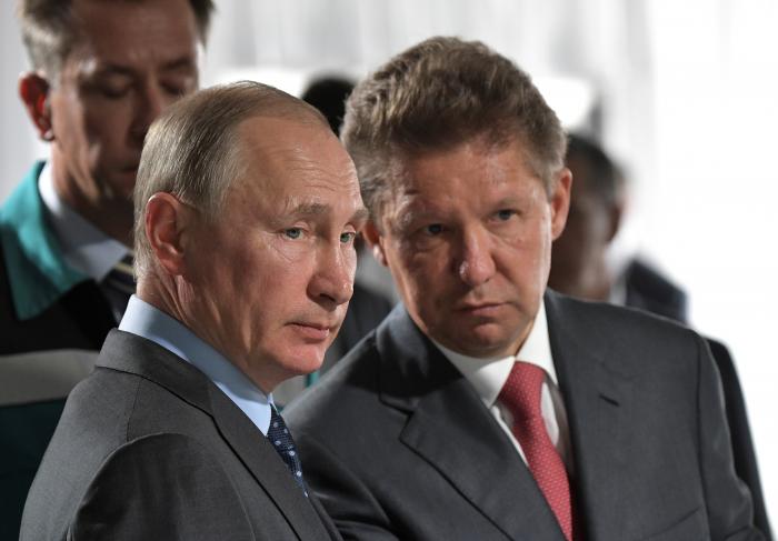 Krievijas autoritārais prezidents Vladimirs Putins un Krievijas gāzes monopoluzņēmuma "Gazprom" vadītājs Aleksejs Millers