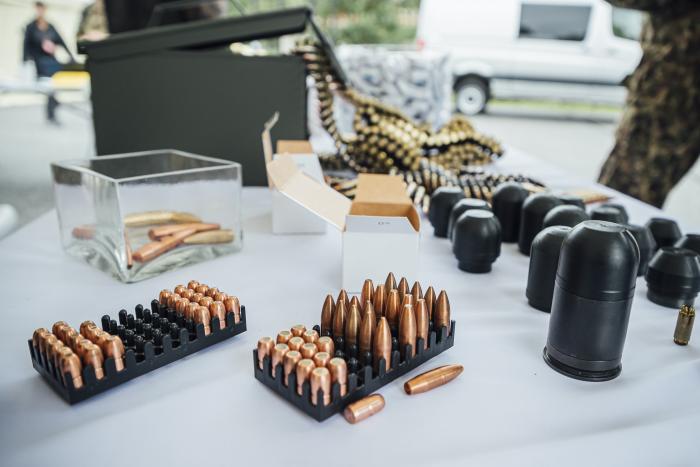 Latvijā ražotā munīcija Industrijas dienās 2021. gadā Ādažu militārajā bāzē/ Armīns Janiks/ Aizsardzības ministrija