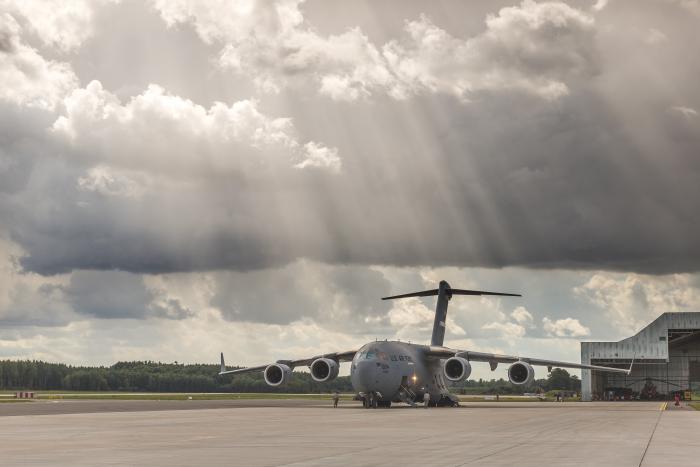 ASV Gaisa spēku lidmašīna C-17 Lielvārdes Aviācijas bāzē