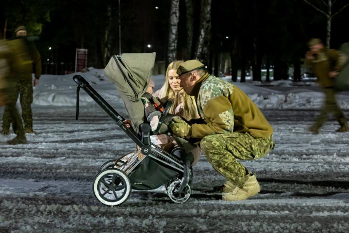 Sauszemes spēku Mehanizētās kājnieku brigādes karavīru atgriešanās Latvijā no starptautiskās operācijas Kosovā