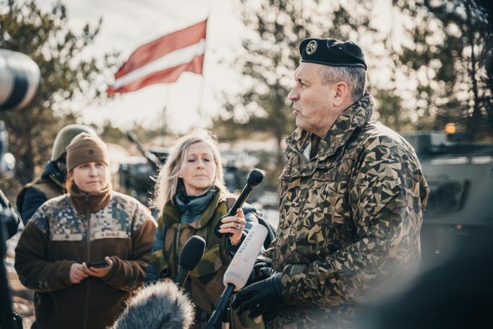 Nacionālo bruņoto spēku komandieris ģenerālleitnants Leonīds Kalniņš