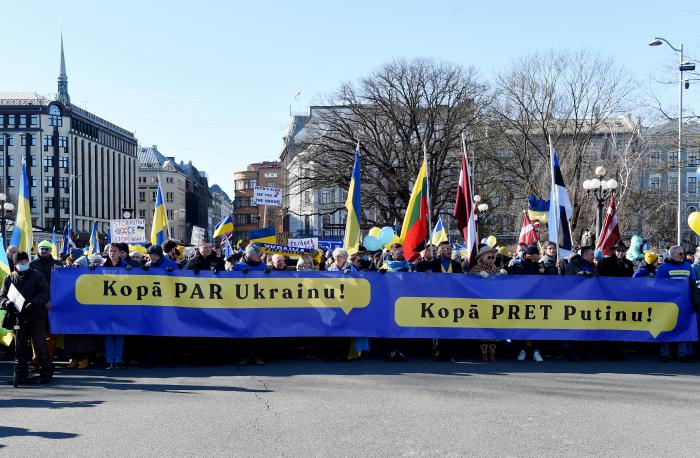 Sabiedrības protesti Rīgā pret diktatora V. Putina agresiju Ukrainā
