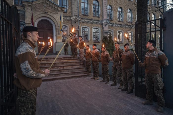 Foto: "Baltā nakts" Nacionālajā aizsardzības akadēmijā/ seržants Ēriks Kukutis/ Aizsardzības ministrija