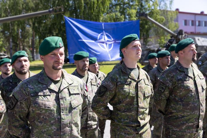 NATO paplašinātās klātbūtnes kaujas grupas komandiera maiņas ceremonija Ādažu bāzē