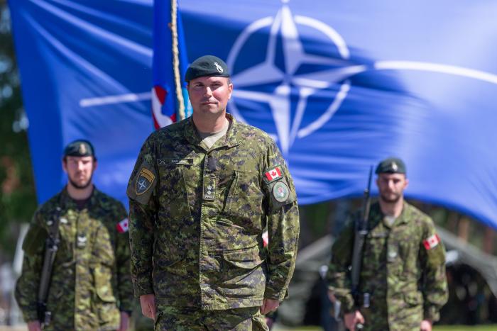 Jaunais NATO paplašinātās klātbūtnes Latvijā komandieris Kanādas bruņoto spēku pulkvežleitnants Džesijs Van Eiks (Jesse Van Eijk)