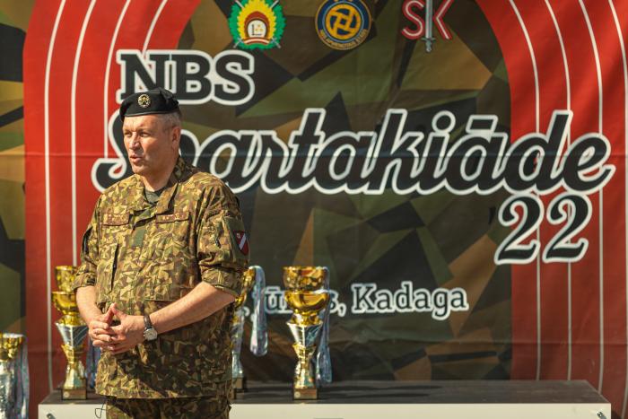 Bruņoto spēku komandieris ģenerālleitnants Leonīds Kalniņš NBS Spartakiādē