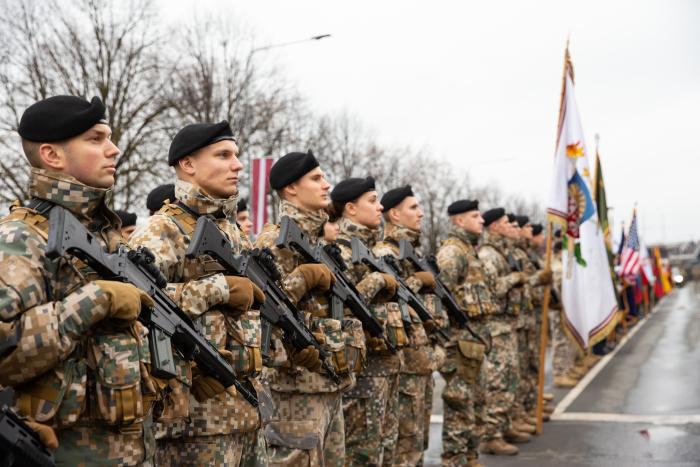 NBS karavīri 18.novembra parādē Rīgā 2019. gadā