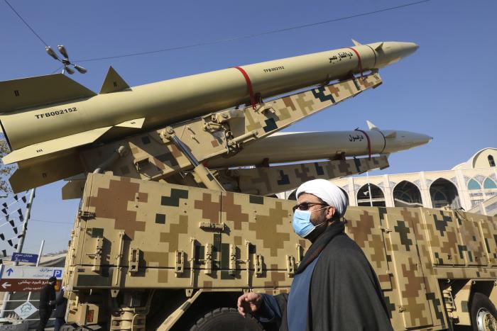 Irānas izstrādātā ballistiskā raķete ""Zolfaghar" Irānas Revolucionārās gvardes izstādē