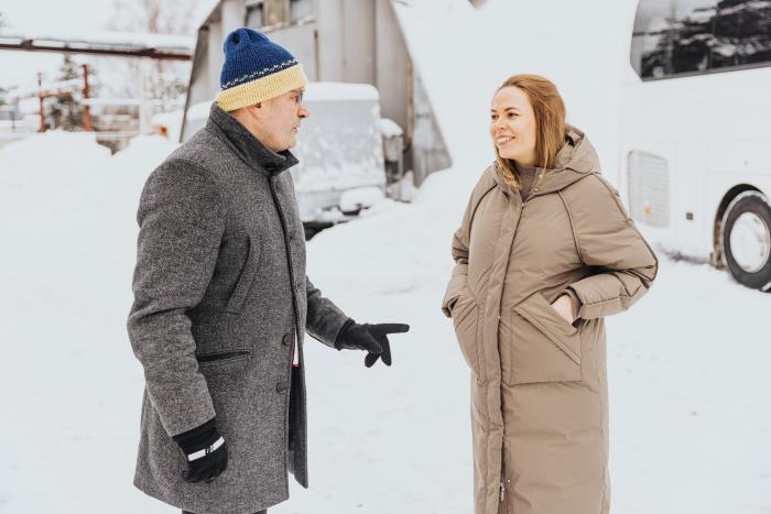 Elmārs Pļaviņš un Ieva Driksna. Foto: Armīns Janiks/Aizsardzības ministrija