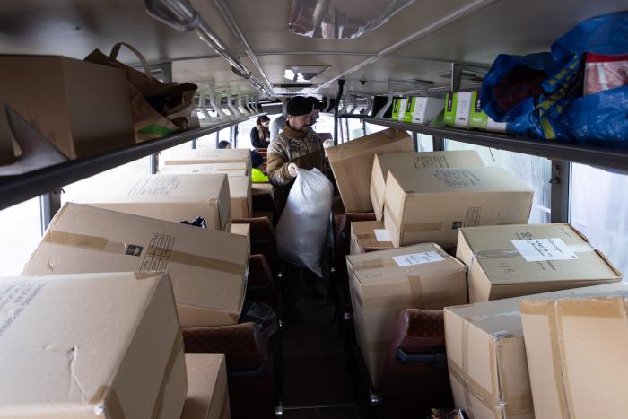 Pie t/c Spice notiek fonda “Uzņēmēji mieram” sadarbībā ar Nacionālajiem bruņotajiem spēkiem un Valsts policiju rīkotā akcija “Sasildīsim karavīrus Doneckā”./ Gatis Dieziņš/Aizsardzības ministrija