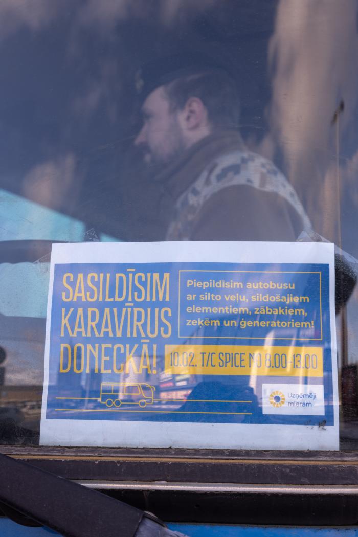 Pie t/c Spice notiek fonda “Uzņēmēji mieram” sadarbībā ar Nacionālajiem bruņotajiem spēkiem un Valsts policiju rīkotā akcija “Sasildīsim karavīrus Doneckā”