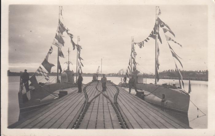 Latvijas Kara flotes zemūdenes "Ronis" un "Spīdola"