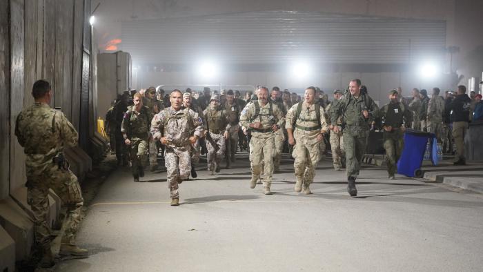 Latvijas karavīri un zemessargi piedalās NATO dalībvalstu karavīru sacensībās Irākā
