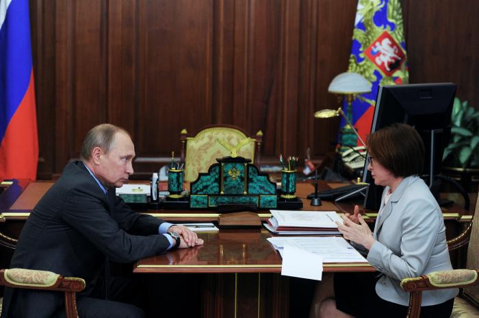 Krievijas diktatora V.Putina tikšanās ar Centrālās bankas vadītāju E.Nabiuļinu Kremlī.