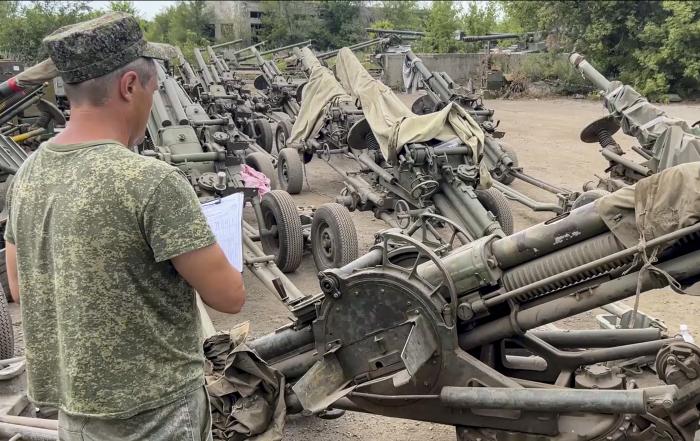 "Vagner" kaujinieku nodotā militārā tehnika Krievijas armijai