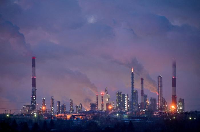 Krievijas naftas pārstrādes rūpnīca / Foto: Reuters/Scanpix