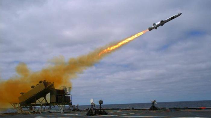 Pretkuģu raķete "Naval Strike Missile" darbībā