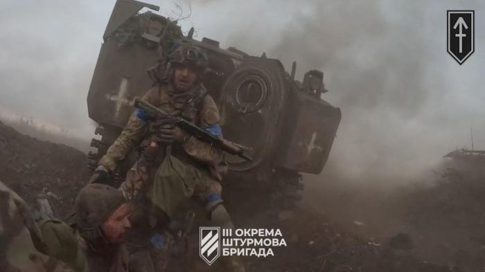 Ukraiņu karavīri pretuzbrukuma laikā