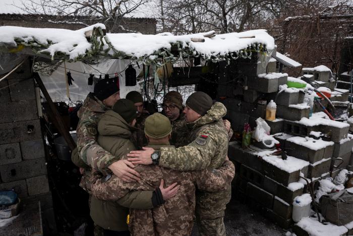Ukraiņu karavīri frontē