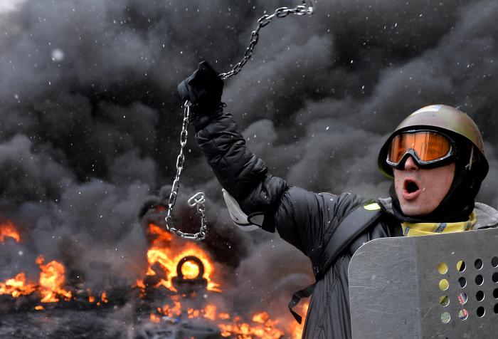 Protestētāju sadursme ar policiju Kijivā 2014. gadā / Foto: AFP/Scanpix
