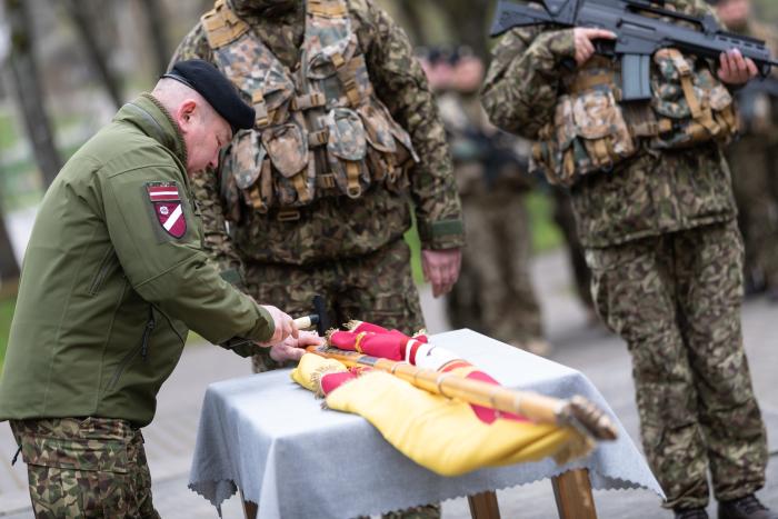 Zemessardzes 4. Kurzemes brigādes komandiera maiņa – amatā stājas pulkvežleitnants Edmunds Svenčs
