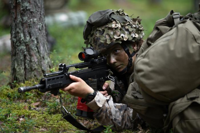 Foto: Brīvprātīgo rezervistu militārās pamatapmācības kursa dalībnieki / Mārtiņš Eglīts / "Sargs.lv"