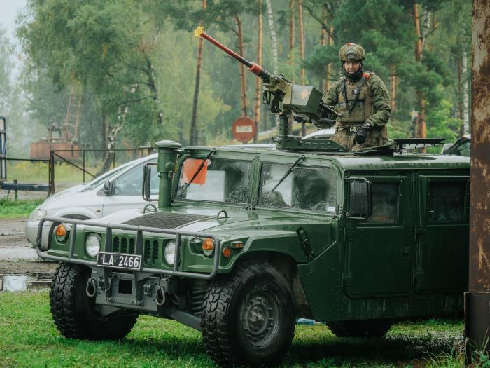 Pretinieki ieņēmuši pozīcijas