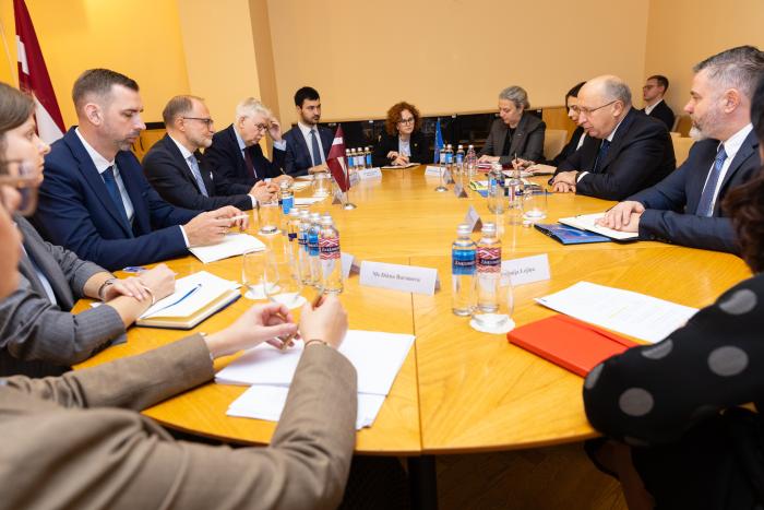 Divpusējā tikšanās