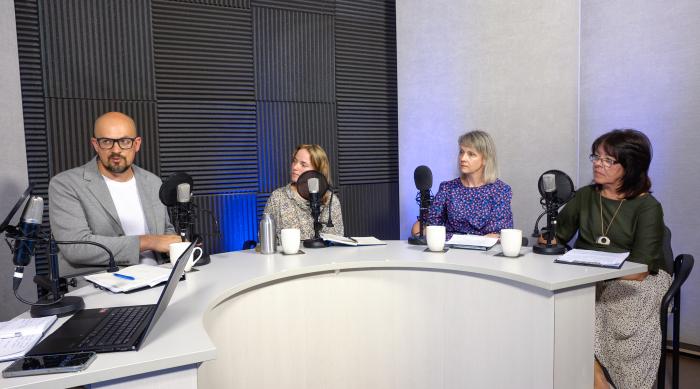  Vitālijs Rakstiņš, Gita Jankovska, Renāte Vancāne un Anastasija Strauta. 