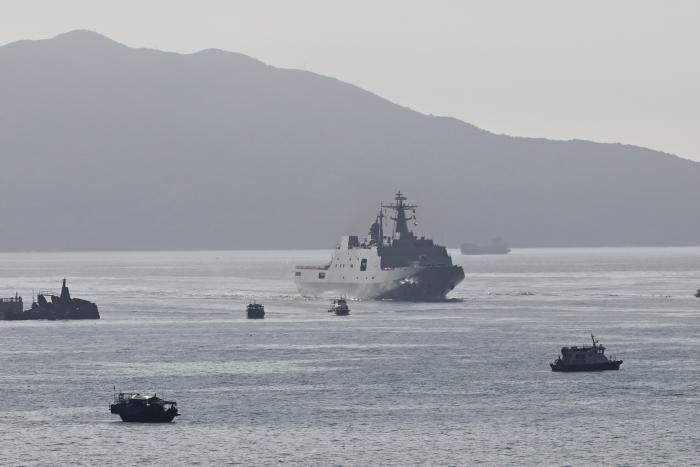 Ķīnas armijas kuģi