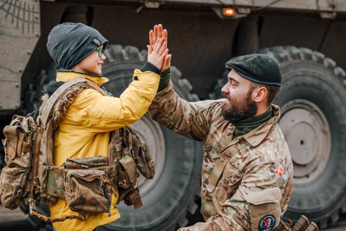 NATO Daudznacionālās brigādes karavīri apmeklē Latgales skolas