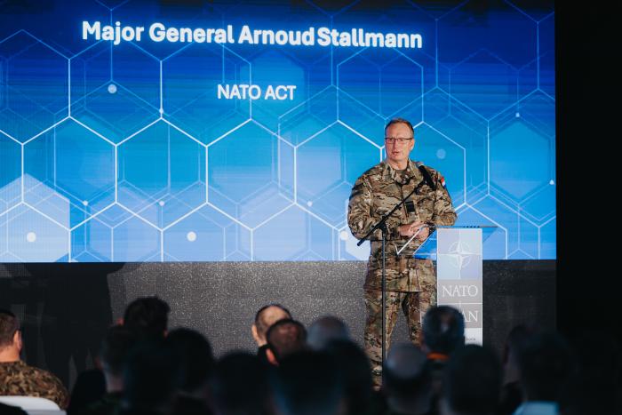 NATO Sabiedroto Transformācijas pavēniecības (ACT) pārstāvis ģenerālmajors Arno Stalmans