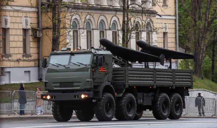 Droni "Geraņ-2" 9. maija parādē Maskavā