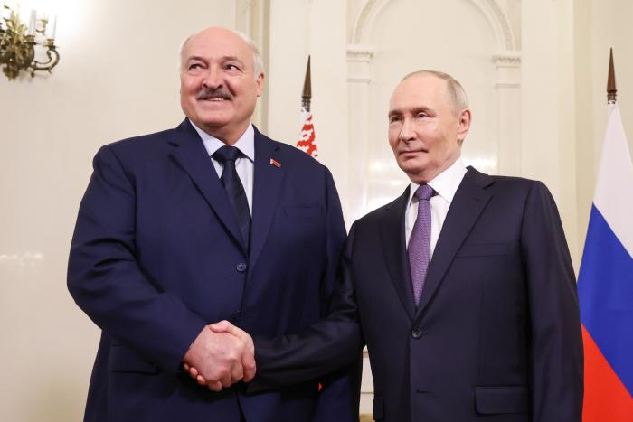 Putins un Lukašenko