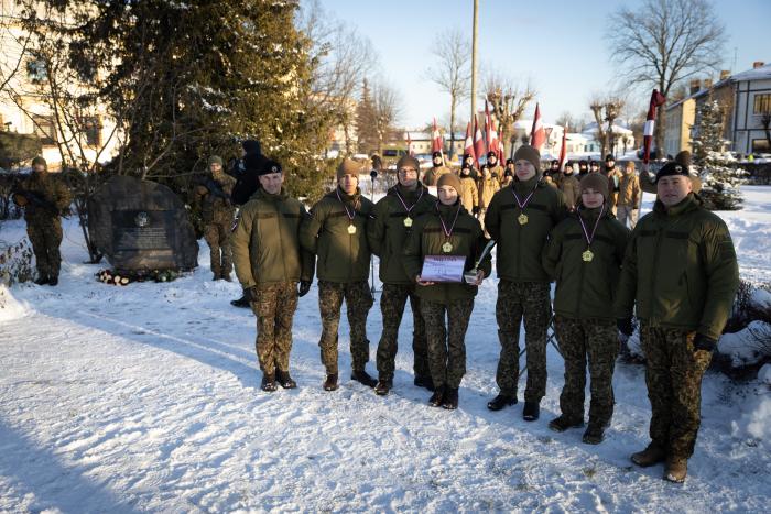 Pirmās vietas ieguvēji no prefecionālās pulkveža O. Kalpaka vidusskolas