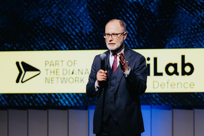 Aizsardzības ministrs