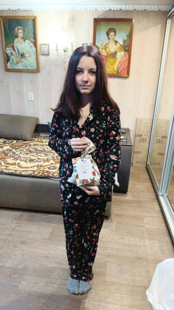 Karā cietušie Ukrainas bērni saņem AM saziedotās saldumu paciņas / "Uzņēmēji meram" / Elmārs Pļaviņš