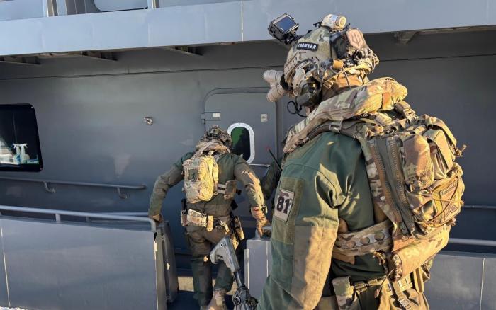 Igaunijas spēki gatvojas ieņemt "Baltic Spirit" kuģi