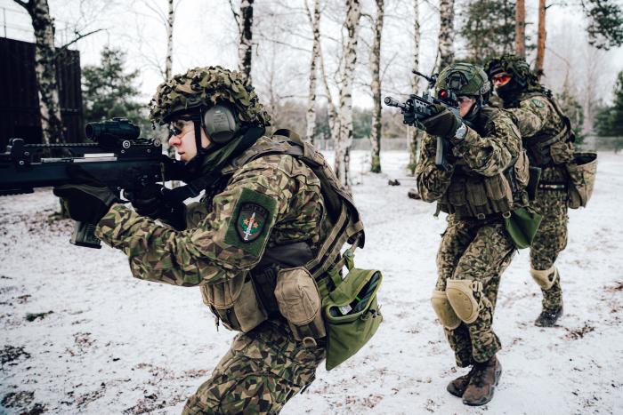 VAD karavīri piedalās pirmajā – eksperimentālajā grupas komandieru apmācību kursā